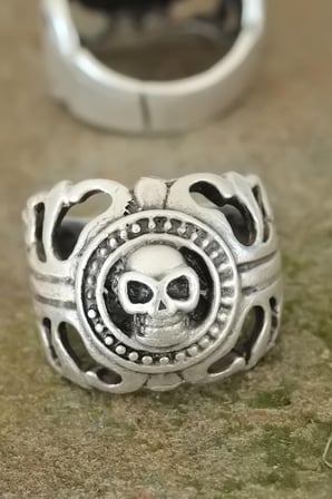 Eskitme Gümüş Renk Metal Kuru Kafa Tasarım Ayarlamalı Erkek Yüzük -1492