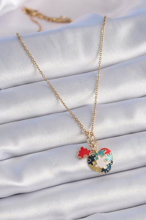 316L Çelik Gold Renk Yapboz Motif Kalp Figür Charm Model Kadın Kolye -1492
