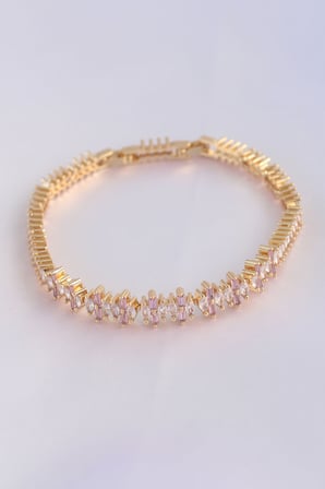 Vip Seri Pirinç Pembe Zirkon Taşlı Gold Renk Baget Model Bileklik -1492