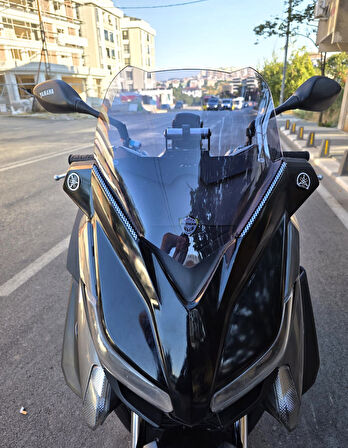 MOTOCAM Yamaha Xmax 250 Siperlik Ön Cam 2014-2017 Model 36cm Füme Renkli 4mm SPORTİF
