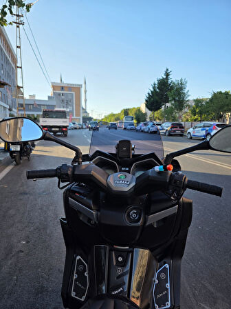 MOTOCAM Yamaha Xmax 250 Siperlik Ön Cam 2014-2017 Model 36cm Füme Renkli 4mm SPORTİF