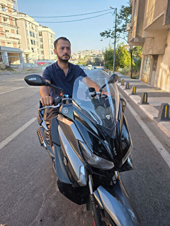 MOTOCAM Yamaha Xmax 250 Siperlik Ön Cam 2014-2017 Model 36cm Şeffaf Renkli 4mm SPORTİF