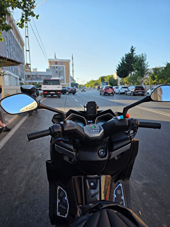MOTOCAM Yamaha Xmax 250 Siperlik Ön Cam 2014-2017 Model 36cm Şeffaf Renkli 4mm SPORTİF