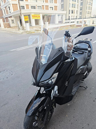 MOTOCAM Yamaha Xmax 250 Siperlik Ön Cam 2014-2017 Model 59cm Füme Renkli 4mm ELCİKLİ