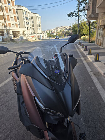MOTOCAM Yamaha Xmax 250 Siperlik Ön Cam 2018-2022 Model 36cm Şeffaf Renkli 4mm ORİJİNAL BOYLU