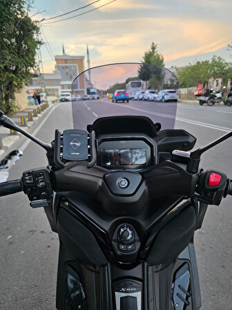 MOTOCAM Yamaha Xmax Techmax Siperlik Ön Cam 2025 Model 52cm Füme Renkli 4mm Asansörlü