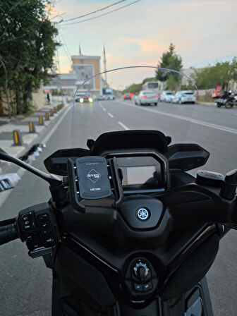 MOTOCAM Yamaha Xmax Techmax Siperlik Ön Cam 2025 Model 52cm Şeffaf Renkli 4mm Asansörlü