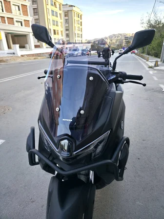 MOTOCAM Yamaha Nmax Ön Cam 2025-2026 Model 43cm Füme Renkli SPORTİF