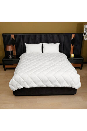 Çift Kişilik Yün Yorgan 195x215 Cm - %100 Kuzu Yünü, 3 Kg, Nefes Alır, Terletmez, 4 Mevsim Konfor