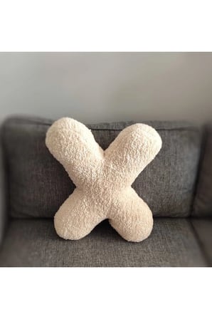 Peluş X Harf yastık, dekoratif kırlent,krem rengi kuzu teddy kumaş, büyük boy
