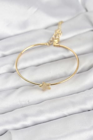 hediyelik Yıldız Model Gold Renk Kadın Bileklik