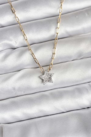 hediyelik Pirinç Gold Renk Zincirli Zirkon Taşlı Minimal Yıldız Model Kadın Kolye