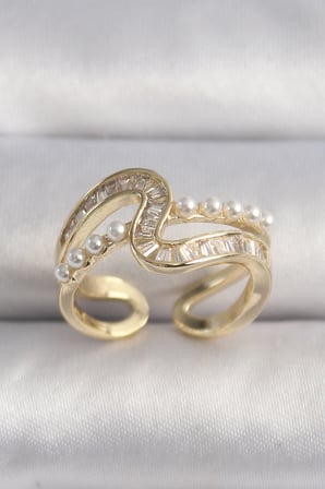 hediyelik Pirinç Gold Renk Zirkon Taşlı İnci Detay VIP Seri Kadın Yüzük