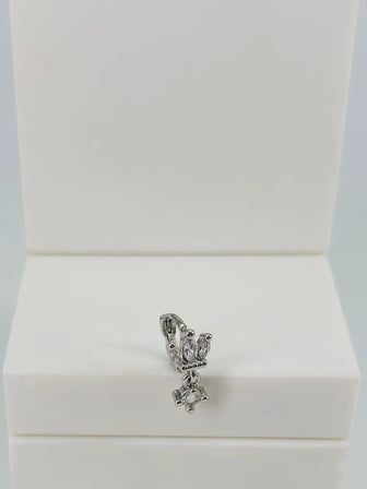 hediyelik Rose Zirkon Taşlı Uç Kısmı : Pirinç Kıkırdak Bar Uzunluğu : 6 Mm / Bar Kalınlığı 0.8 Mm / Top Boyu 3 Mm / Çap 6 Mm - Pt0082
