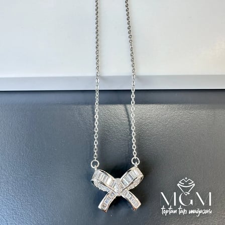 hediyelik Çelik Zirkon Taşlı Fiyonk Kolye - Kl0151