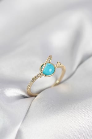 hediyelik Gold Renk Zirkon Taşlı Satürn Model Kadın Yüzük