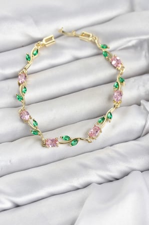 hediyelik Pirinç Gold Renk Pembe Zirkon Taşlı Çiçek Model Kadın Bileklik