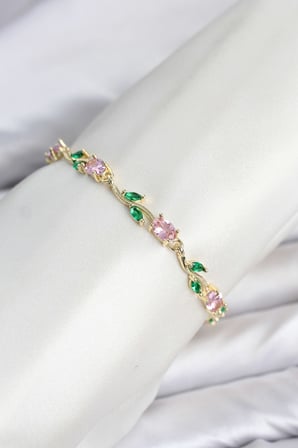 hediyelik Pirinç Gold Renk Pembe Zirkon Taşlı Çiçek Model Kadın Bileklik