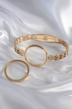 hediyelik 316L Çelik Gold Renk Arpa İşleme Açılabilir Fanus Model Kadın Kelepçe