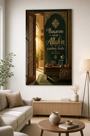 Allah’ın Yardımı Sözlü Baskılı Cam Tablo – Manevi Dini UV Baskı Duvar Tablosu