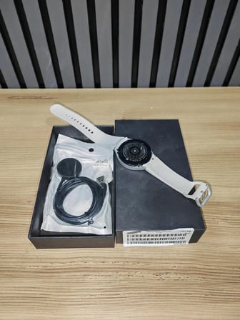 Samsung Galaxy Watch 4 44mm Akıllı Saat SM-R870NZ TEŞHİR