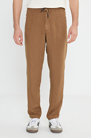 Wrangler Erkek Regular Fit Düz Paça Camel Chino Pantolon - W221266211