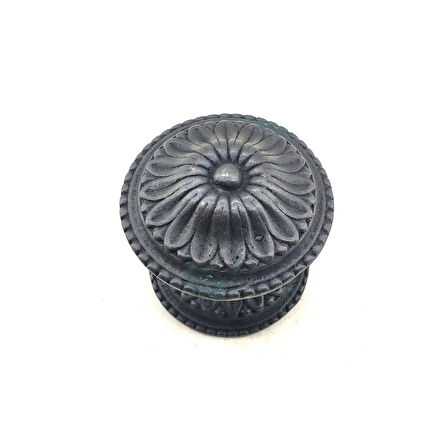 Antika Tarz Dekoratif Pirinç Papatya Kapı Babası - 73Mm, Oksit