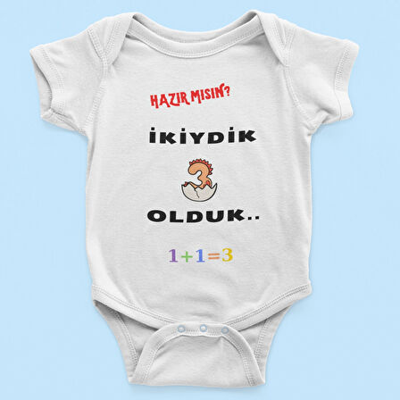 İkiydik 3 Olduk 2 Yazılı Hediyelik Baskılı Bebek Giyim Body Zıbın