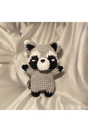El Yapımı Tek Parça Tığ İşi Peluş: Rakun Amigurumi