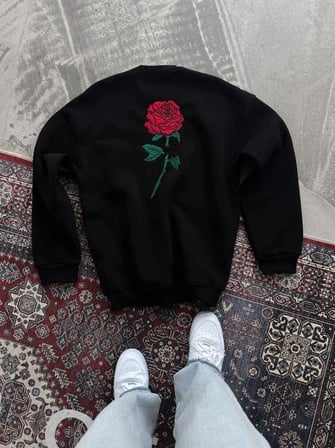 Kadın Oversize Kapüşonlu Cepli Gül Baskılı 3 İplik Pamuklu Hoodie Sweatshirt - Siyah