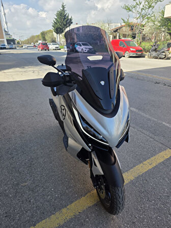 MOTOCAM Zontes ZT 250 T-E Siperlik Ön Cam 2023-2025 Model 73cm Siyah Renkli 4mm
