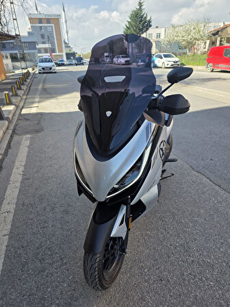 MOTOCAM Zontes ZT 250 T-E Siperlik Ön Cam 2023-2025 Model 73cm Siyah Renkli 4mm