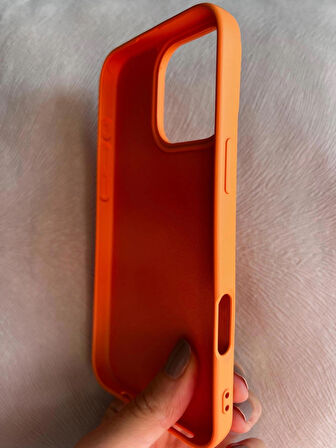 iPhone 16 PRO İçi Kadife Logolu Silikon Lansman Kılıf