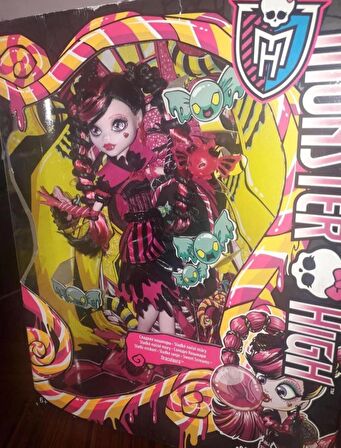 monster high sweet screams draculaura