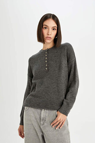 Relax Fit Düğmeli Yaka Triko Kazak