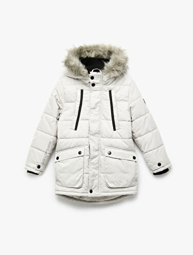 Peluş Detaylı Uzun Kollu Fermuarlı Cepli Uzun Kapşonlu Şişme Mont