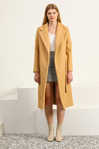 Livanomi Kadın Kaban