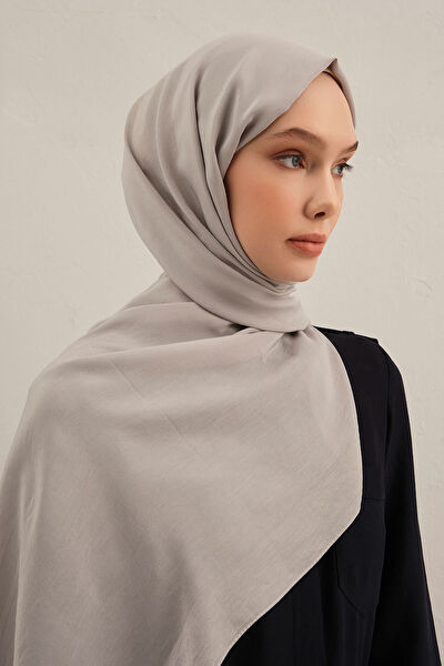 Armine Şal, Eşarp ve Aksesuarı