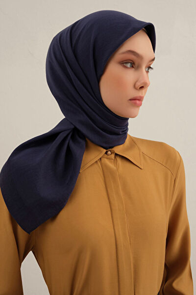 Armine Şal, Eşarp ve Aksesuarı