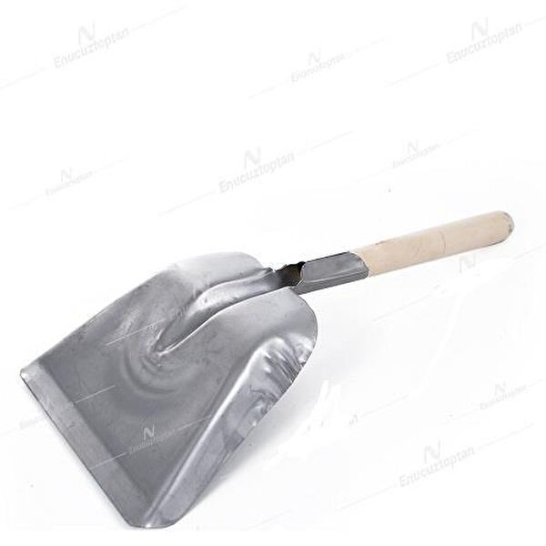 Karahisarlı Kürek, Kazma