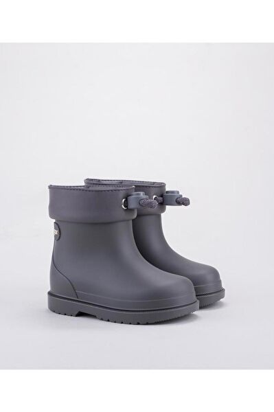 Igor Erkek Çocuk Bot, Çizme