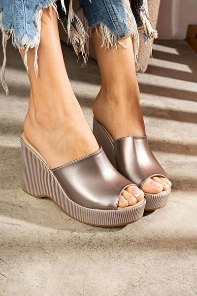 ufukmoda Dolgu Topuklu Ayakkabı