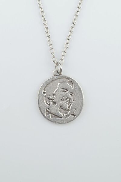 Bu Farklı Kolye, Zincir, Künye