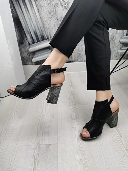 İnci Topuk Kadın Sandalet