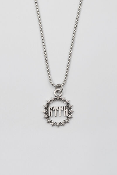 Bu Farklı Kolye, Zincir, Künye