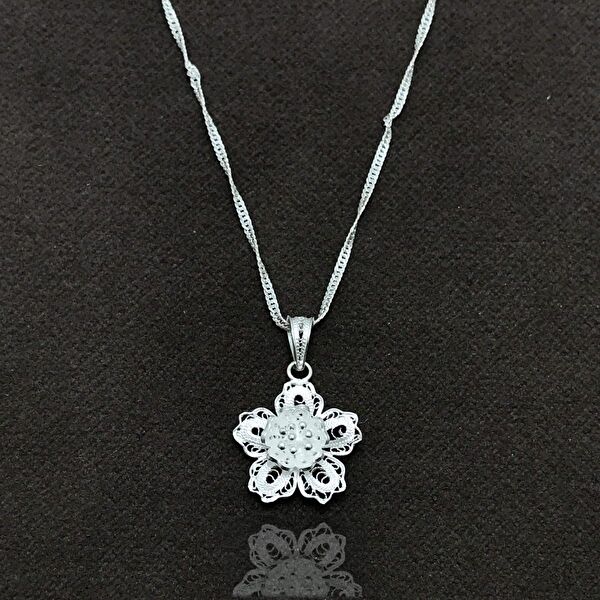 Midyat Nurtaş Gümüş Kolye