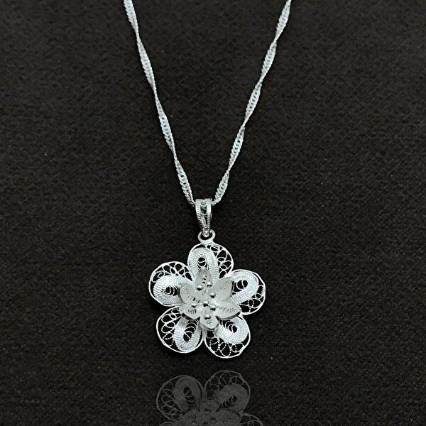 Midyat Nurtaş Gümüş Kolye