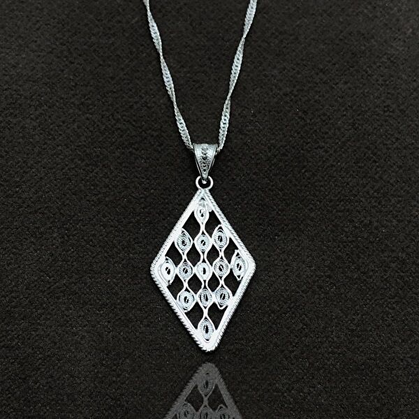 Midyat Nurtaş Gümüş Kolye