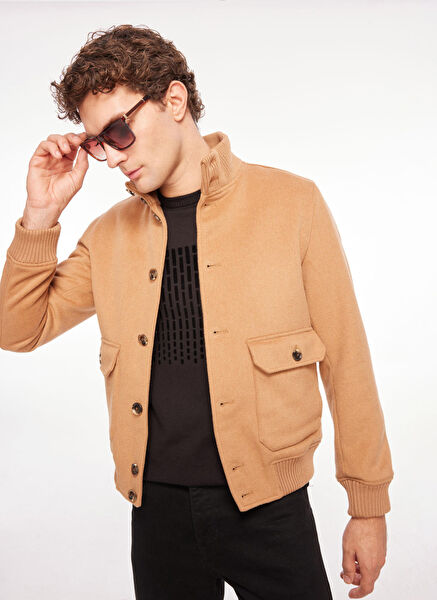 Sseinse Erkek Mont, Kaban