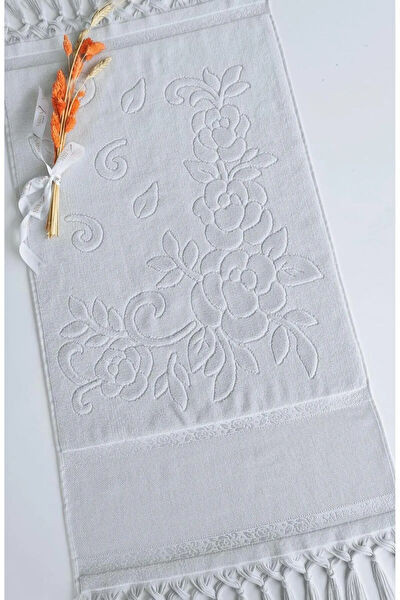 Sarra El, Yüz, Saç Havlusu